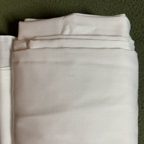 New white cotton fabric. Approximately 5 yards. 46” wide. - Picture 4 of 5